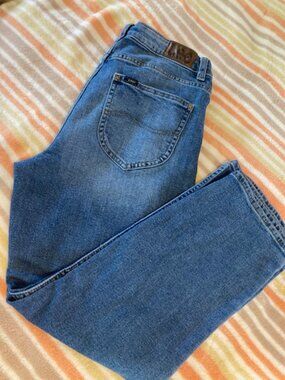 LEE Straight Leg Jeans Ankle Medium Wash